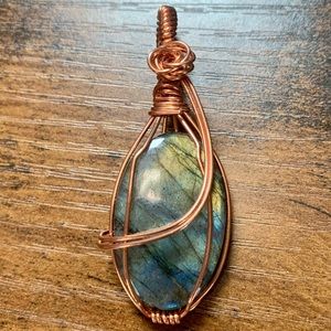 Handcrafted Labradorite Copper Wrapped Pendant